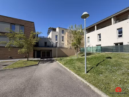 appartement t4 lumineux et spacieux - 87 62 m² avec terrasse