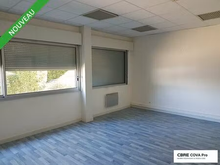 location bureau ecole valentin 201 m²