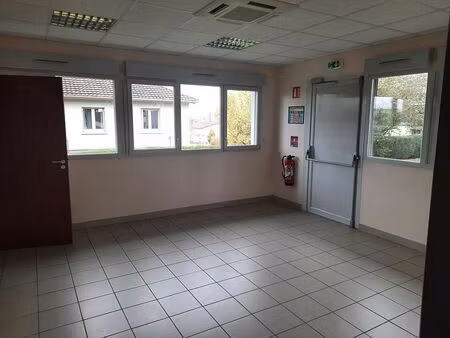 location bureau montbeliard 258 m²