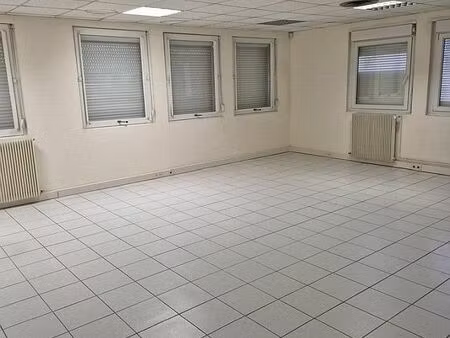 location bureau thise 108 m²