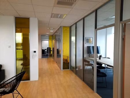 location bureau meroux moval 227 m²