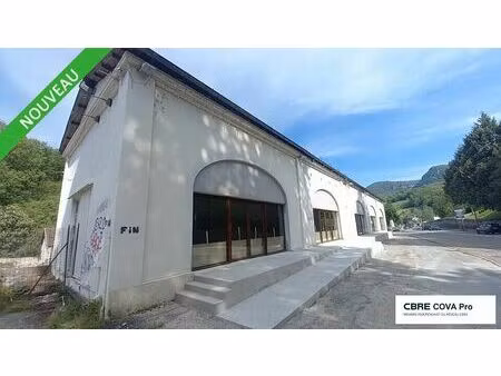 location commerce salins les bains 358 m²