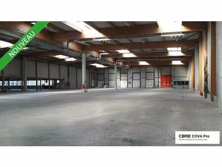 location entrepôt / local d'activités dampierre 3 485 m²
