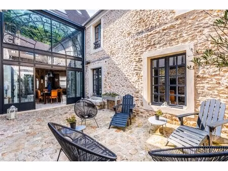 montfort l’amaury – a renovated period property with id 2885994459