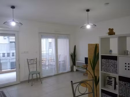 location appartement 1 pièce 34 m² à arles (13104)