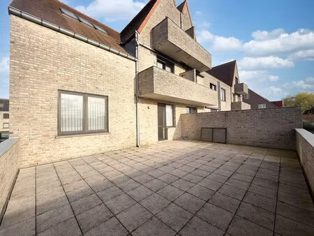 ruim  lichtrijk appartement met 2 slpks. + uniek terras
