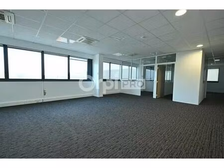 location bureaux 115 m² à 1 537 m²