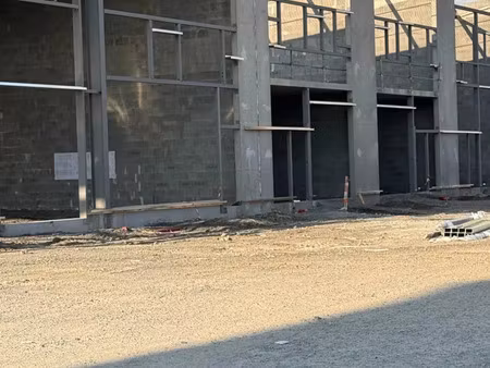 vente local commercial 143m2 saint-vincent-de-tyrosse 40230 - 194039 € - surface privée