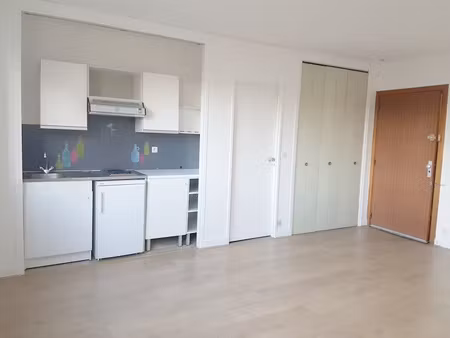 location appartement 1 pièce 28m² fontainebleau 77300
