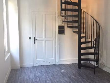location appartement 3 pièces 49m²