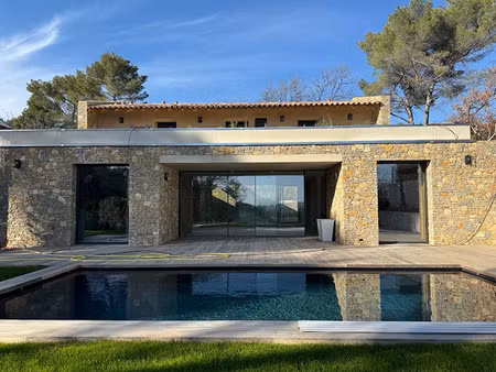 location meublée maison 5 pièces 228 m² à aix-en-provence (13090)  7 120 €