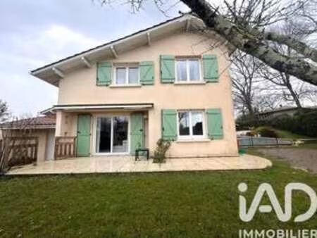 vente maison piscine à saint-pierre-du-mont (40280) : à vendre piscine / 139m² saint-pierr