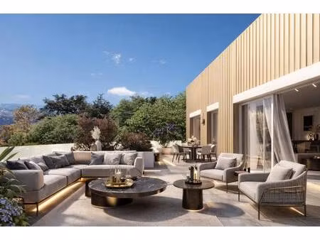 *prestations haut de gamme ! t5 d’exception au dernier etage avec 78m2 de terrasse !