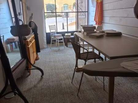 lorgues  charmante maison de village avec un bel atelier