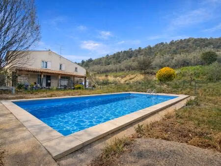 superbe villa avec vue dégagée sur la campagne