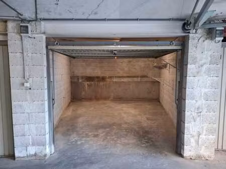 garage à louer dans résidence sécurisée