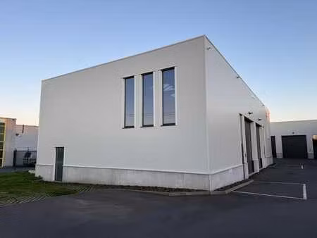 entrepôt industriel (nouvelle construction) à enghien