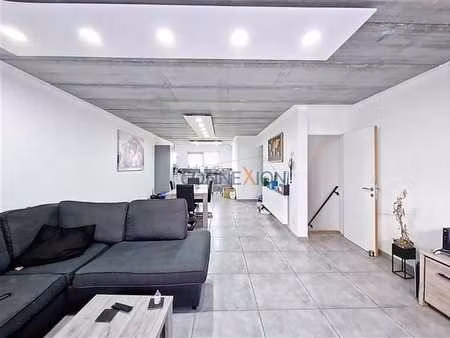 charmante 3 façades bel-étage avec entrepôt et grand jardin