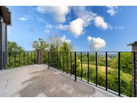 duplex lumineux avec vue panoramique et photovoltaïques