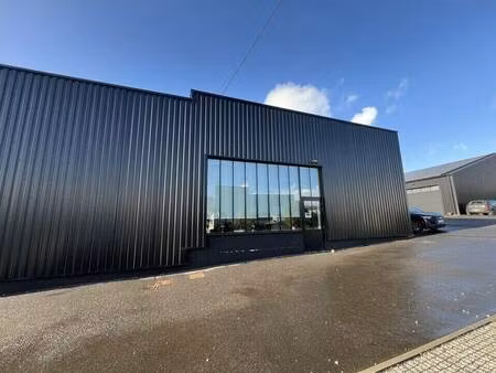 local d'activités à louer