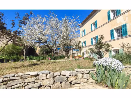 vente maison 8 pièces 220 m² à saint-maximin-la-sainte-baume (83470)  695 000 €