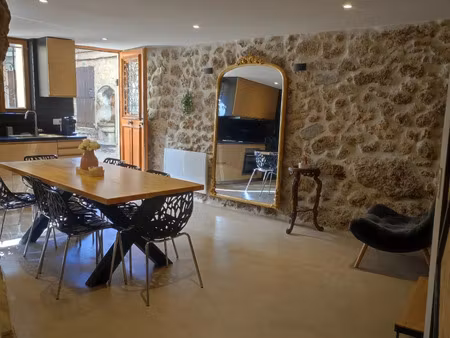 tourtour  maison de village neuve avec une terrasse