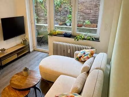 petit appartement meublé avec terrasse