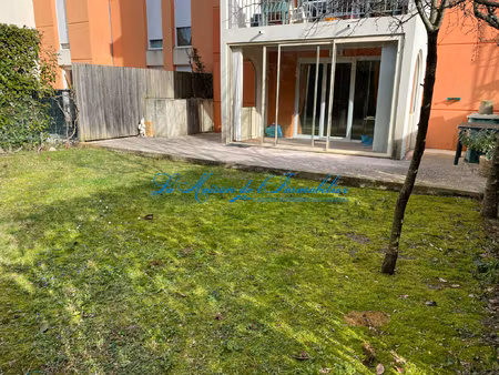 ganges  appartement traversant en rdc de type f3 avec garage