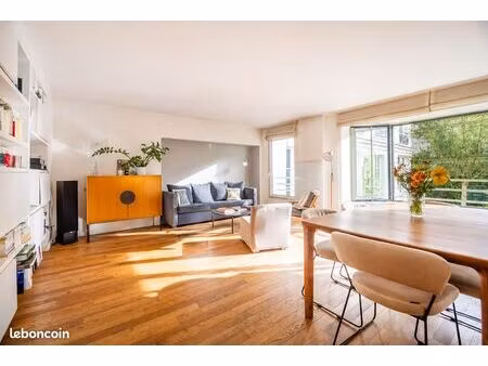 magnifique appartement place des vosges