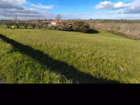 terrain constructible 2396 m² - secteur mathaly - proche moissac