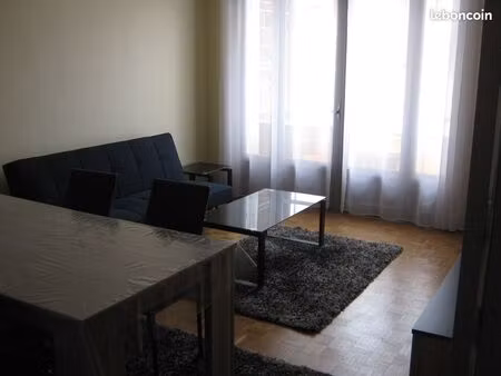 espalion centre 2 piéces meublé ascenseur parking