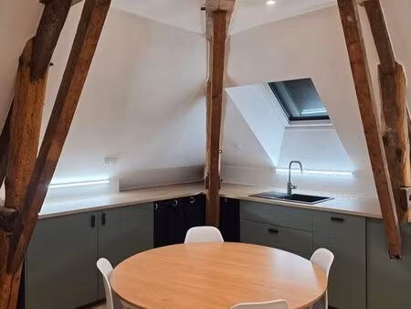 studio refait à neuf en plein coeur de luçon