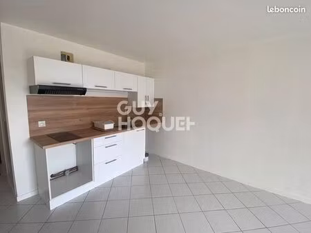 studio 1 pièce 30 m²