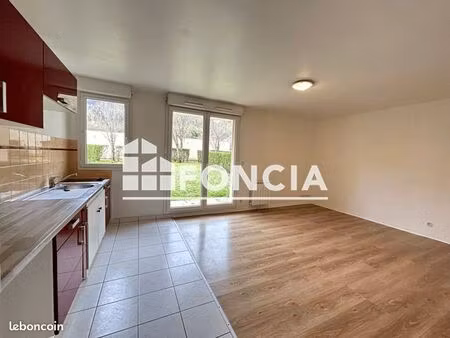 studio 1 pièce 30 m²