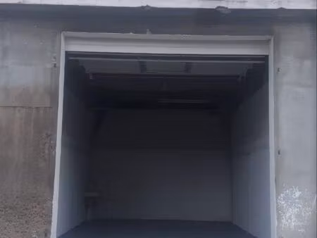 box/entrepôt/local/ garage