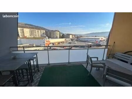 t2 neuf 46 m² + terrasse 13 m² + garage – hyper centre – dernier étage