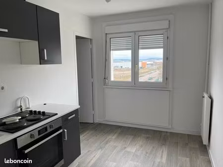 appartement f2 rénové 430 + 115 chauffage et eau chaude inclus