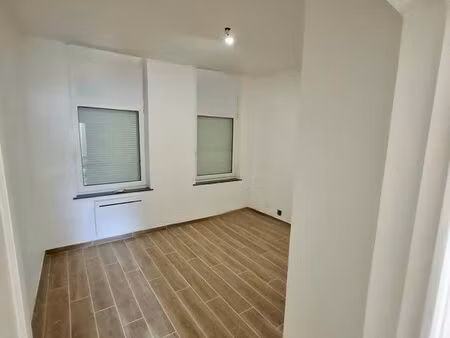 t2 rénové face gare de pont-a-vendin