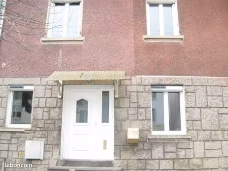 loue maison de bourg