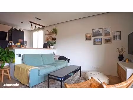 t2 meublé centre divonne les bains 47 m2