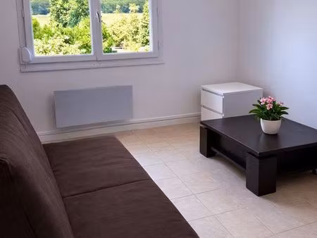 studio meublé 27 m² au calme – 549 – 30 min roissy cdg – garage moto possible