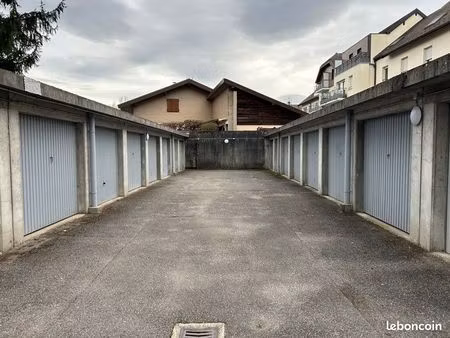 albigny - garage fermé