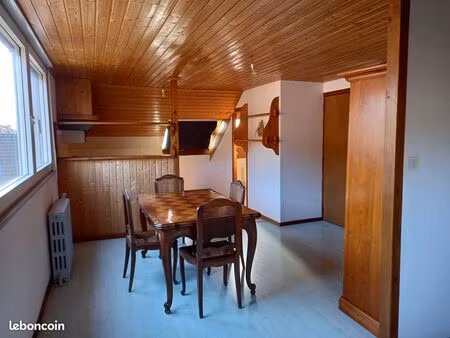 beau et grand studio (chauffage compris) pour pers. calme