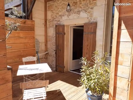 studio avec terrasse bois en centre ville