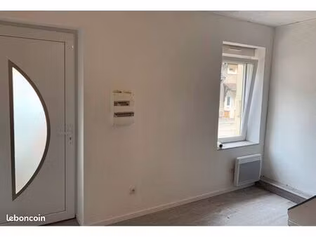 appartement f2 en maison – quartier calme – entrée individuelle - cave