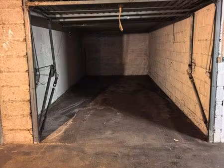 grand box 30m² sécurisé - 2 min gare épinay-villetaneuse (ligne h)