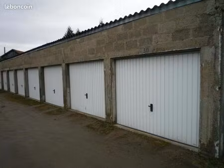 parking/box 15 m² moulins