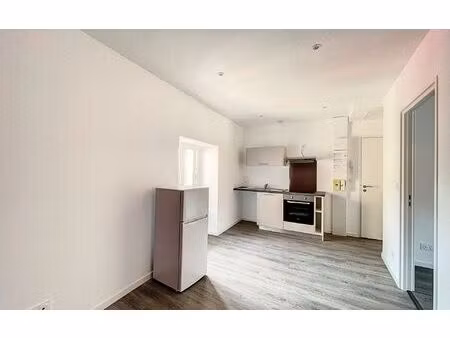 location appartement  28.27 m² t-1 à saint-flour  218 €