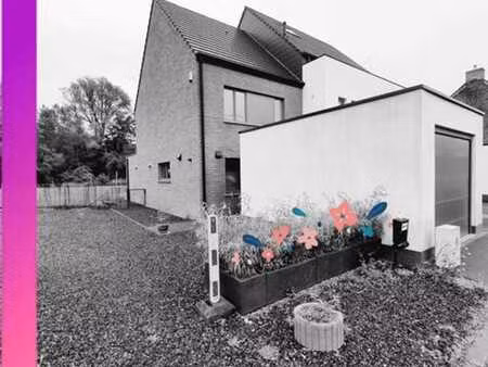 it is 10 minutes from shape *** nato