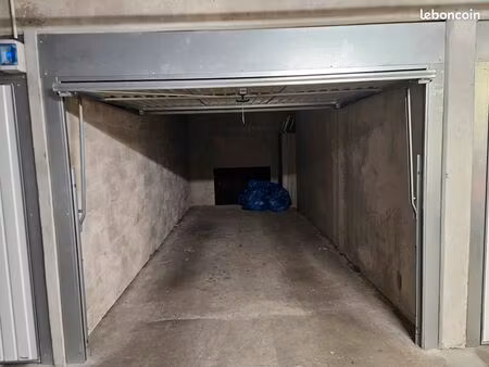 garage à louer 120